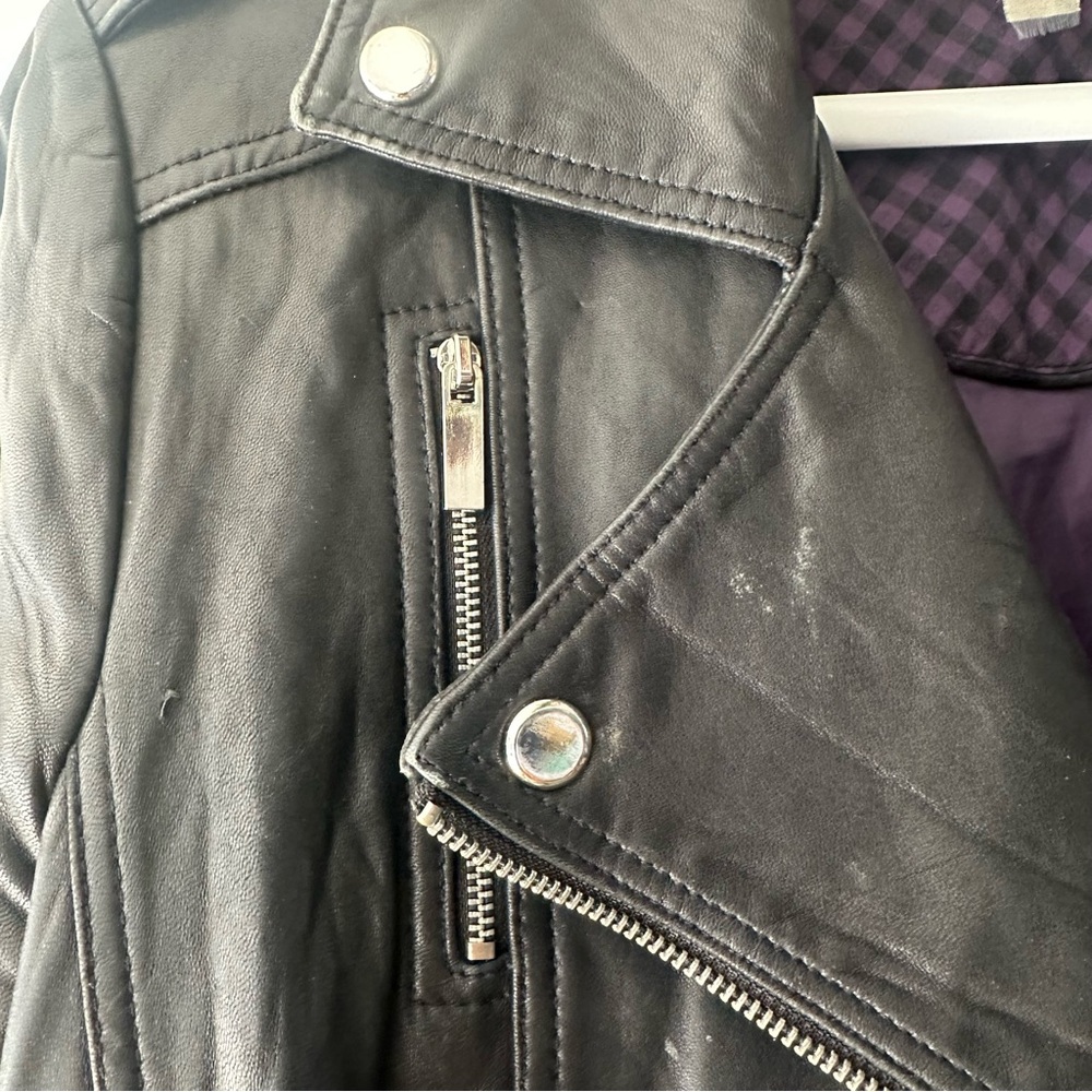 Moda International - Black Leather Moto with Purple and Black Checkered Lining - Picture 5 of 8